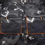 Detailbild der Taschen von der Rückseite der Bundhose