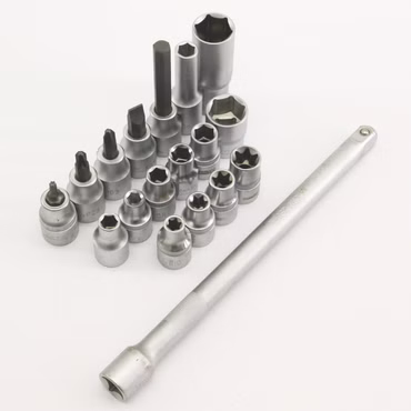 Bild der Einzelteile des Stecknuss-Sets