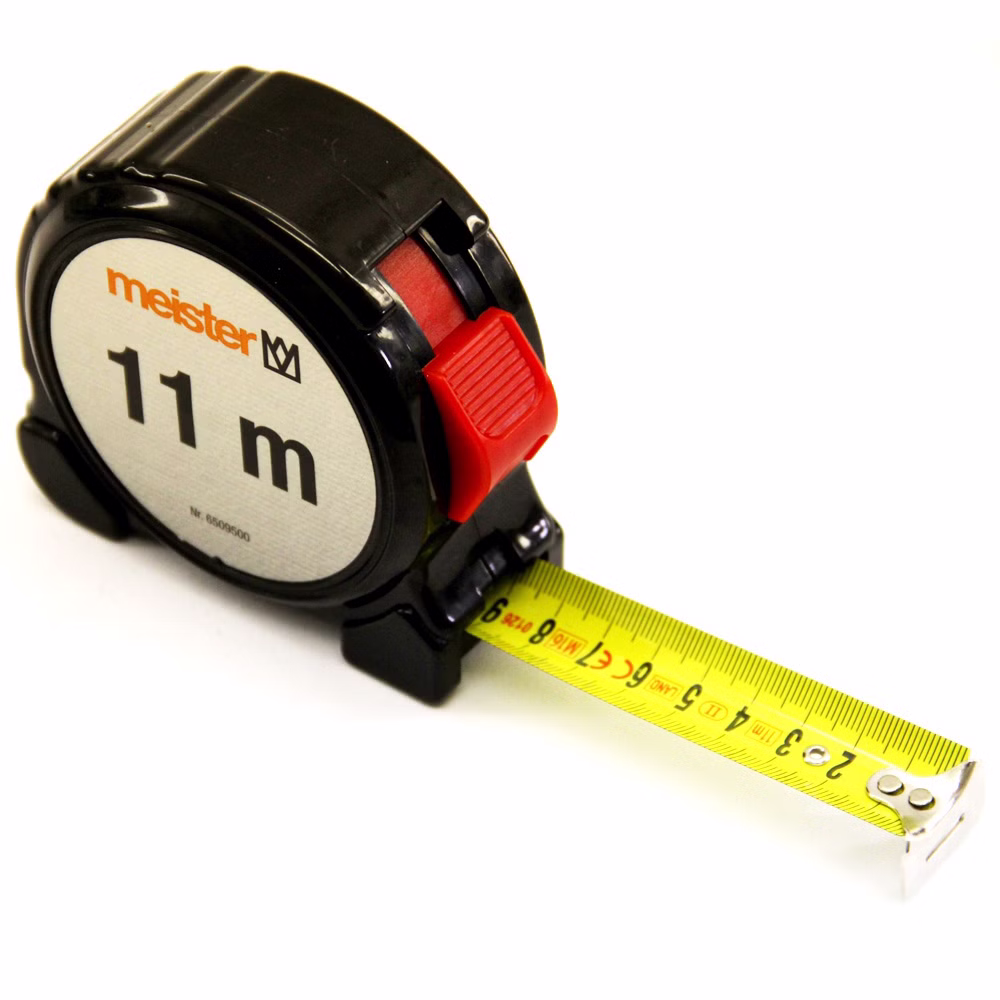 Bild des 11m Massband stehend