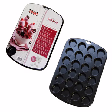 Bild zweier Muffin-Backformen, 1 mal mit Verpackung 1 mal ohne