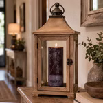 Lifestylebild der grauen Stumpen Rustic-Kerze