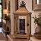 Bild der Gala 4,5 kg Rustic Kiste Lifestylebild der grauen Stumpen Rustic-Kerze