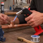 Lifestylebild des Weller Gasbrenners